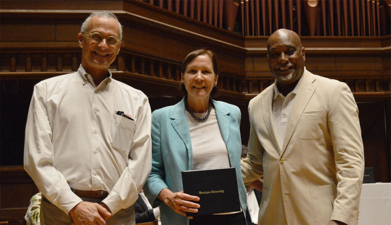 Sarah Chapin Columbia ’82 received a Distinguished Alumni Award.