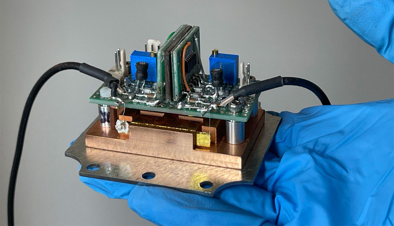 The electromechanical accelerator that has been developed at the Wave Transport in Complex Systems Lab (Photo: Rodion Kononchuk)