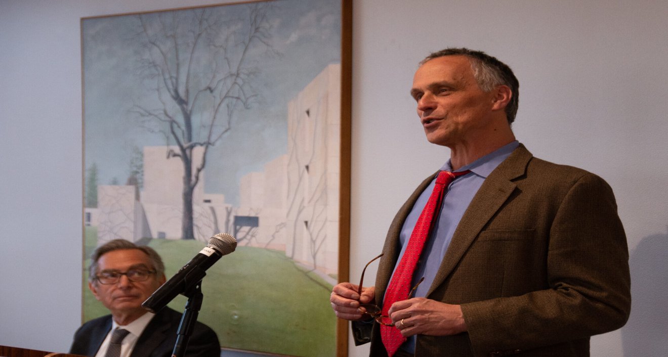 President Michael S. Roth ’78 introduces David Rabban ’71, professor of law at the University of Texas at Austin, the speaker at the 2023 Hugo L. Black Lecture on Freedom of Expression.