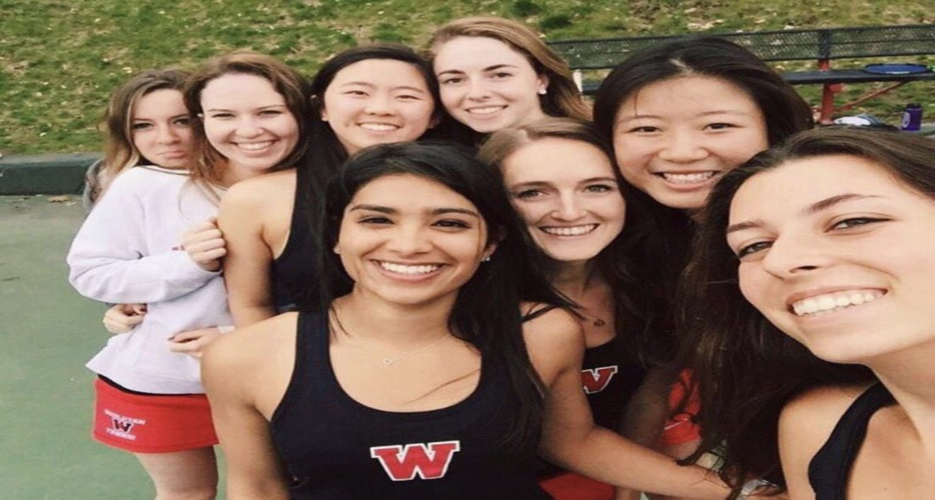 Chong (second from right) and her tennis teammates