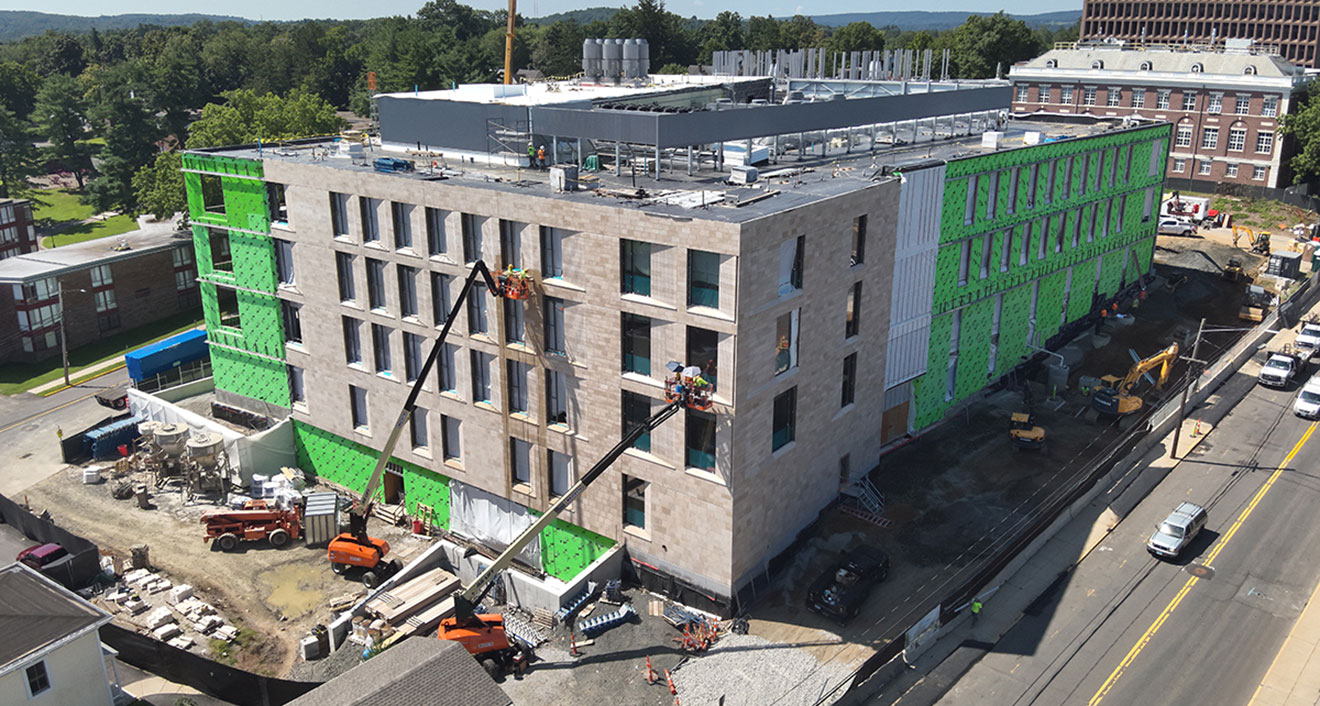 The double-skinned glass facade of the New Science Building will help reduce the building’s energy consumption and forward Wesleyan University’s sustainability goals. (Photo courtesy of Physical Plant)