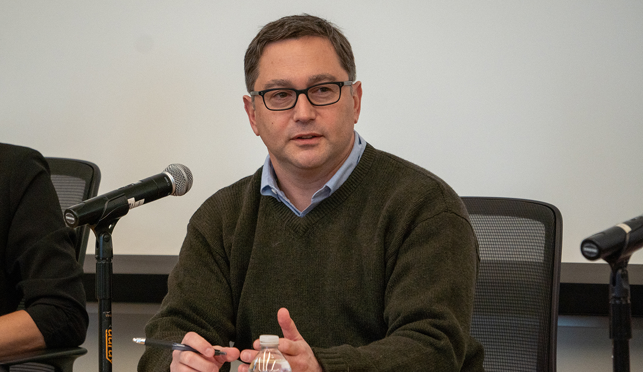 Visiting Professor of Government David Aaron speaks at a panel on the likelihood of a peaceful transfer of power this election cycle. (Photo by Mike Mavredakis)