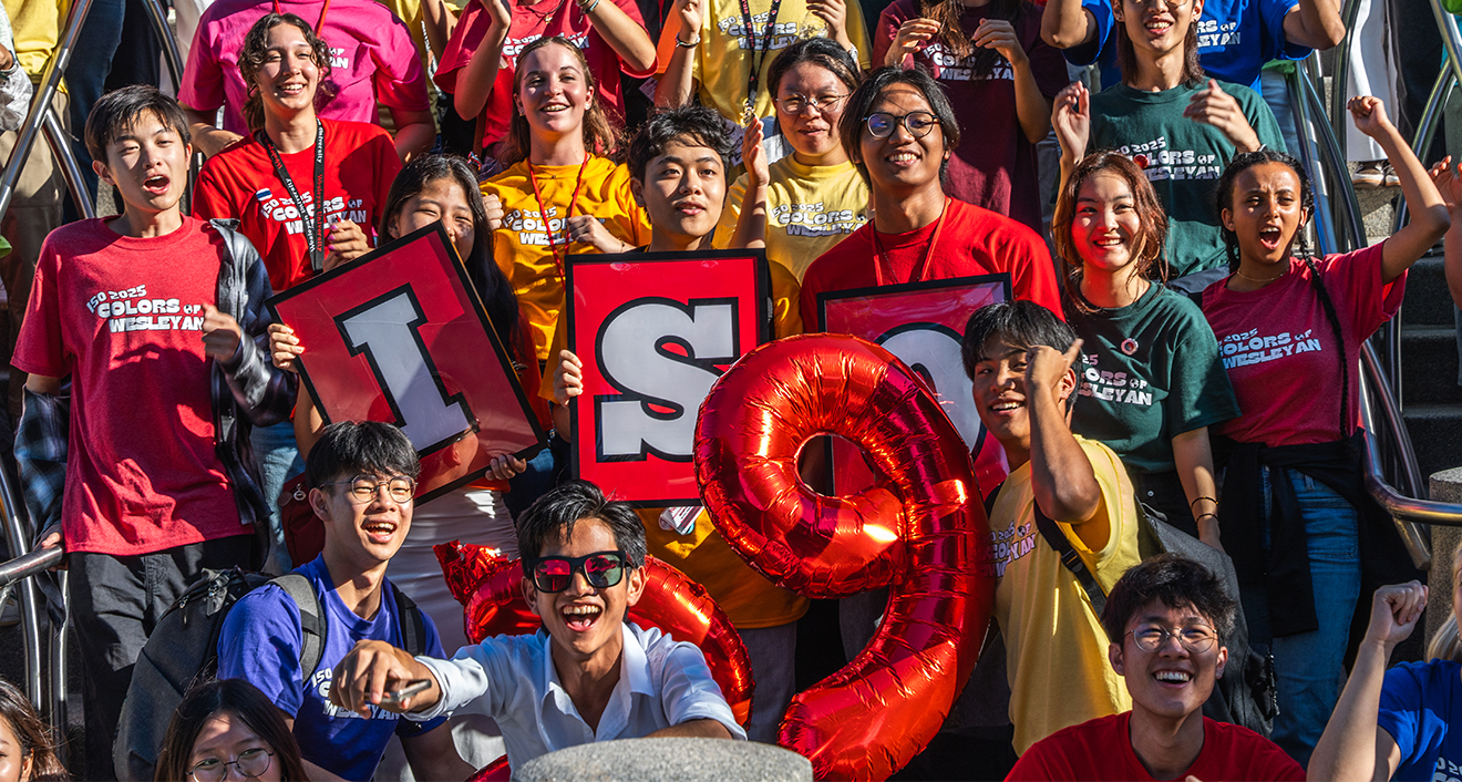 Group photo of international students on Arrival Day