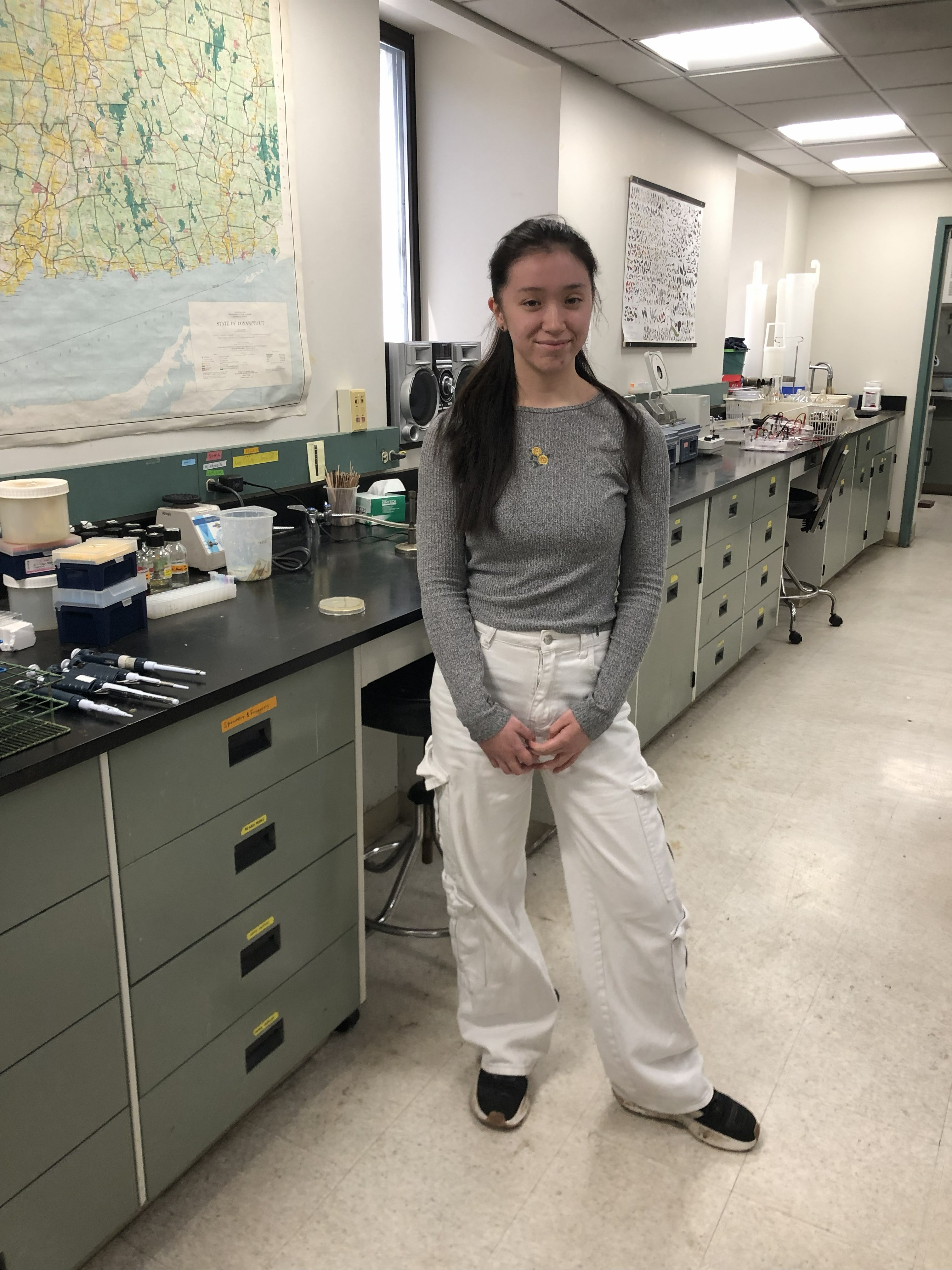 Gwyneth MacDonough in Holmes Lab 