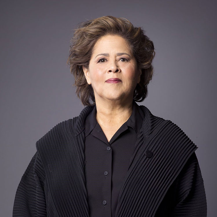 Anna Deavere Smith 